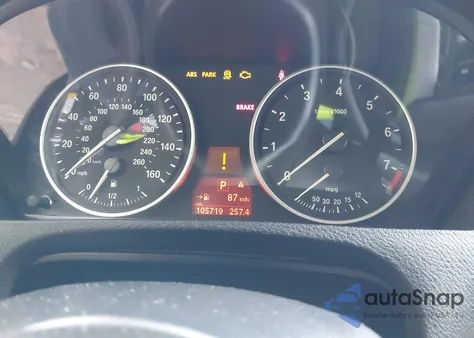 2011 BMW X5 xDrive35I z USA, uszkodzony, nr VIN 5UXZV4C55BL405830